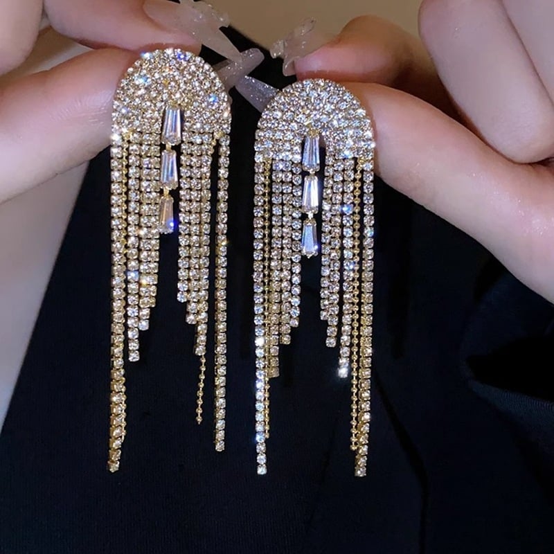 ОбедЦи – диамантени ресни, геометрична форма (Марка: Jinglun; Стил: лек лукс; Сезон: есен 2024; Категория: обици)