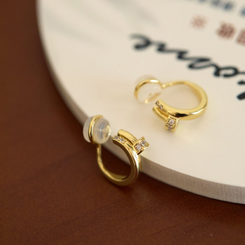 Naušnice - pozlaćeno bakreno, geometrijski oblik, elektroplatiranje, svijetli luksuzni stil, za žene