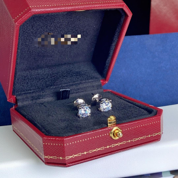 Cercei: V aur, placare electroplată, formă geometrică, cod R096, primăvara 2025