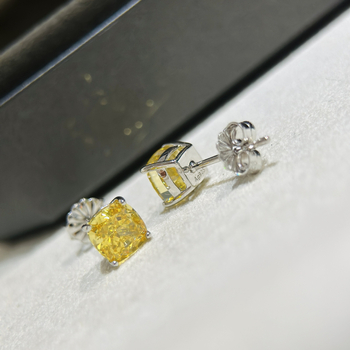 Naušnice S925 sterling srebra, 1 ct četverozupasti dijamant, stud stil, elektroplatinirane