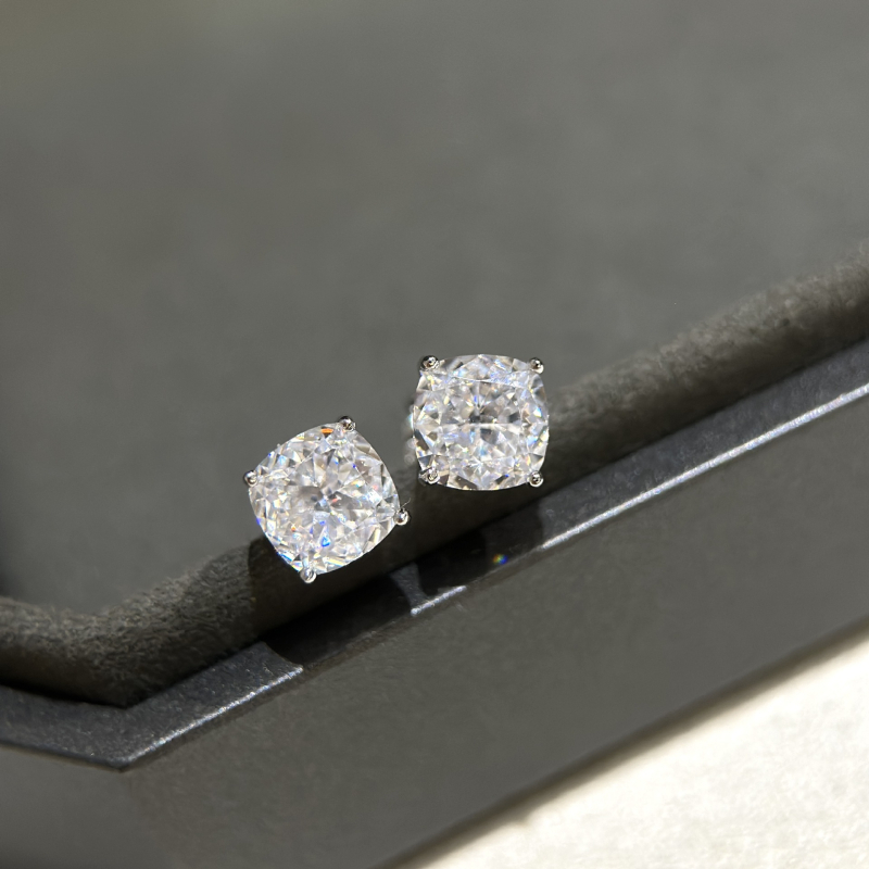 Naušnice S925 sterling srebra, 1 ct četverozupasti dijamant, stud stil, elektroplatinirane