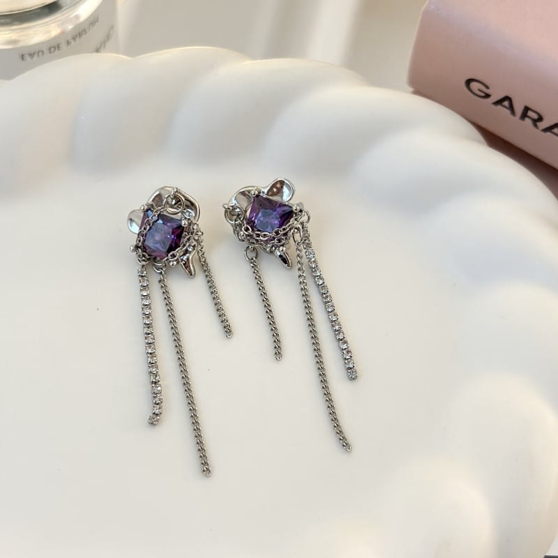 Обeци от мед и цирконий с цветеобразна форма, оригинален дизайн, за жени (материал: мед и цирконий; форма: цвете; стил: оригинален дизайн; категория: обици; предназначение: за жени)