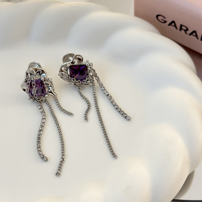 Обeци от мед и цирконий с цветеобразна форма, оригинален дизайн, за жени (материал: мед и цирконий; форма: цвете; стил: оригинален дизайн; категория: обици; предназначение: за жени)