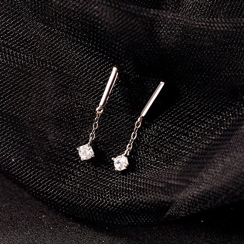 Naušnice od 925 srebra, cirkon, oblik mašne, 0,7 g, za žene