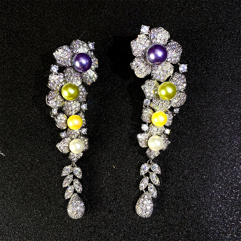 Cercei picătură hortensie pentru femei, zirconiu, design geometric, lansare primăvara 2025