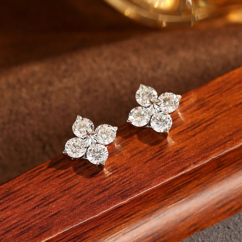 Fülbevalók - Négylevelű lóhere gyémánttal, aranyozott réz és 925 ezüst tüske, Olayfei