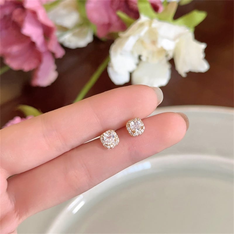 Geometriai formájú réz fülbevalók négyzet alakú cirkóniával, elektroplatált, Lilo márka, nyár 2024