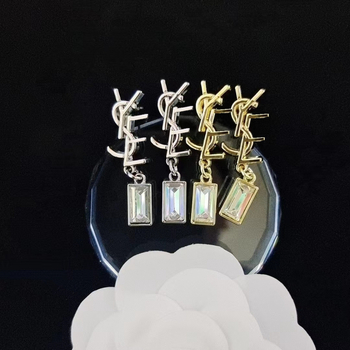 Uniszex négyzet alakú fülbevaló cirkóniával, 925-ös ezüst posts-szal, ötvözet test, gyémánt felület