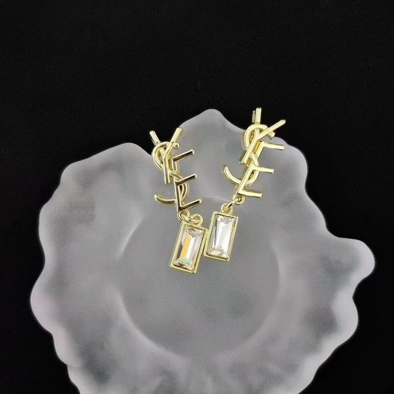 Uniszex négyzet alakú fülbevaló cirkóniával, 925-ös ezüst posts-szal, ötvözet test, gyémánt felület