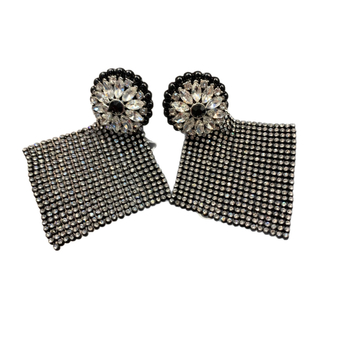 Virág alakú fülbevalók rhinestone-köves, elektroplatált bevonattal, egyedi stílusú nőknek