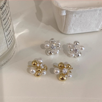 Fülbevalók - Kristályos gyöngy virág gömb, Geometriai dizájn, Mesterséges gyöngy, Elektroplakolt felület, Természetes stílus, 2024 tél