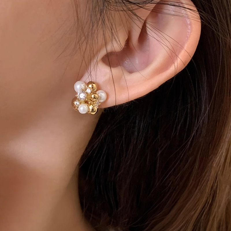 Fülbevalók - Kristályos gyöngy virág gömb, Geometriai dizájn, Mesterséges gyöngy, Elektroplakolt felület, Természetes stílus, 2024 tél