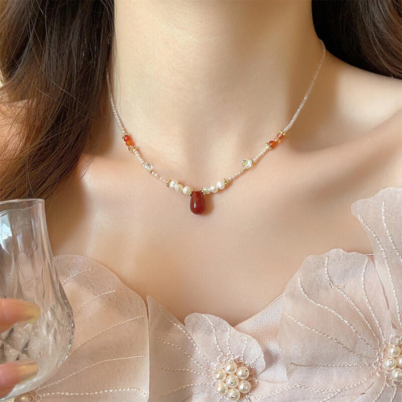 Kaklo papuošalas iš gėlavandenių perlų, plokščios apvalios perlės, varinis grandinėlė, kilmė Zhuji, ruduo 2024