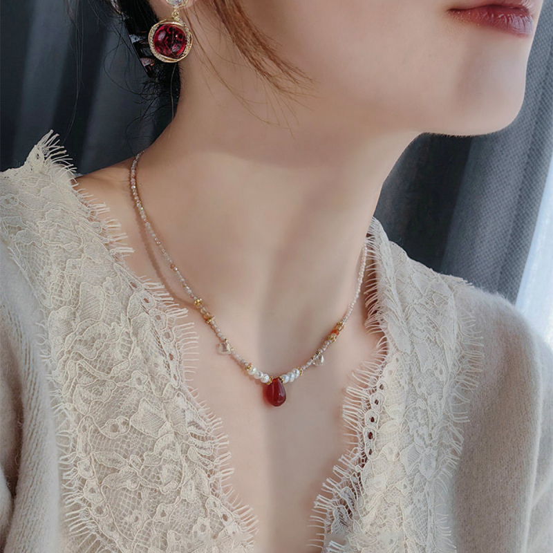 Kaklo papuošalas iš gėlavandenių perlų, plokščios apvalios perlės, varinis grandinėlė, kilmė Zhuji, ruduo 2024