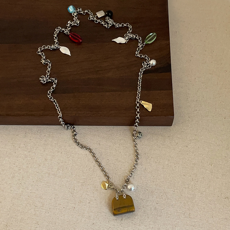 Nakit s metalnom lancem, višeslojni dizajn, pendant: mother-of-pearl