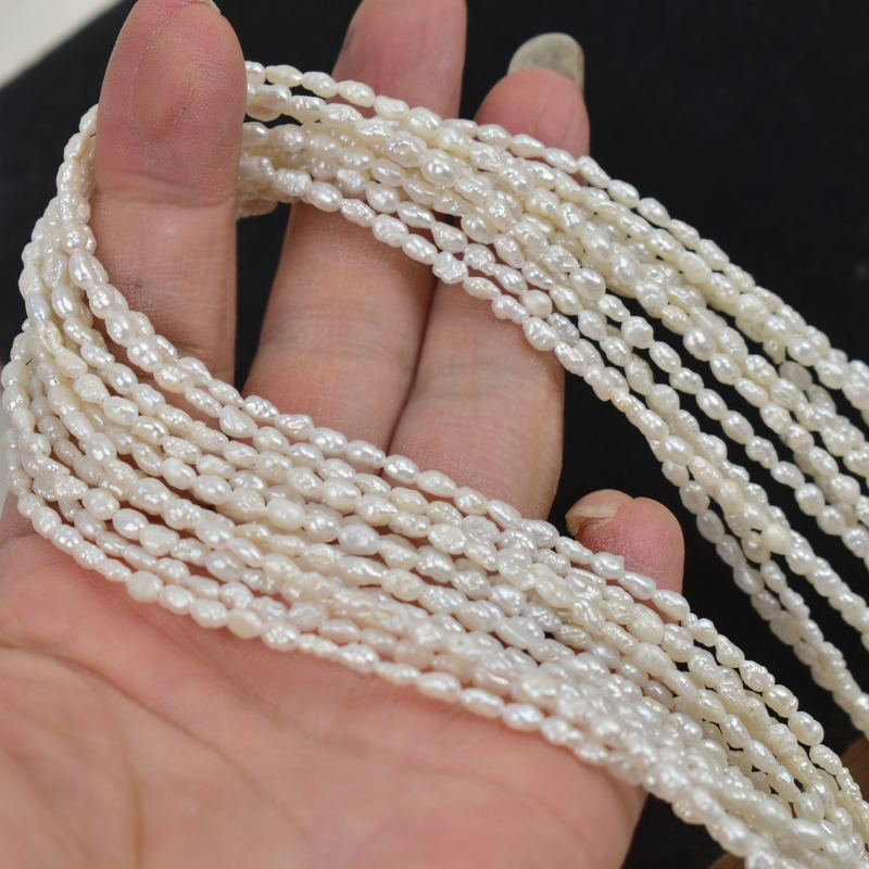 Kexu pärlid Snow Energylt – Looduslikud vees pärlid, vabakivi stiil, Naked pearls, 2025 sügis