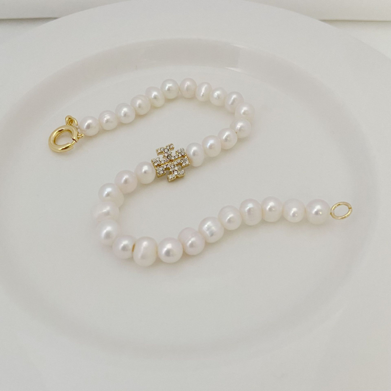 Narukvica od prirodnih slatkovodnih bisera, s ugraviranim slovima i rhinestones, elegantna (Materijal: prirodni slatkovodni biseri; Obrada: elektropliranje; Oblik: za žene, slova/brojevi/tekst; Stil: elegantan)