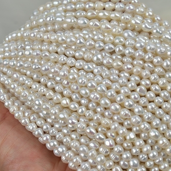 Looduslikud mageveepärlid — bränd: Butterfly shell; stiil: lahtised helmed; pärlite klassifikatsioon: mageveepärlid; toote tüüp: paljad pärlid