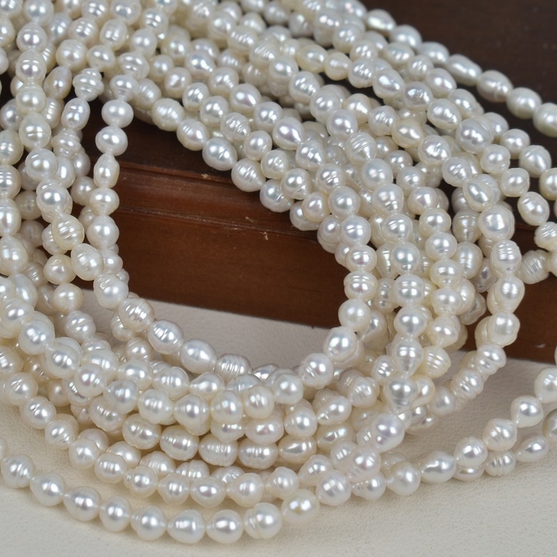 Looduslikud mageveepärlid — bränd: Butterfly shell; stiil: lahtised helmed; pärlite klassifikatsioon: mageveepärlid; toote tüüp: paljad pärlid