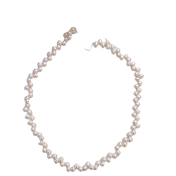 Χάντρες: φυσικά μαργαριτάρια γλυκού νερού σε ρύζι σχήμα, συμμετρικός σχεδιασμός με 37 και 28 οπές, σχέδιο σε σχήμα σιταριού