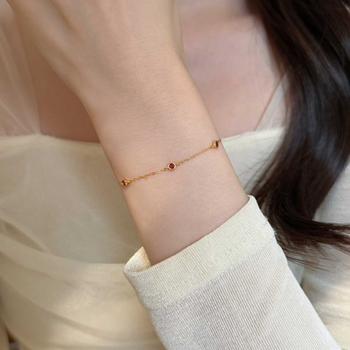 Narukvica od S925 srebra s 18K pozlaćenjem, rubin, mikro postavljanje, ženski stil