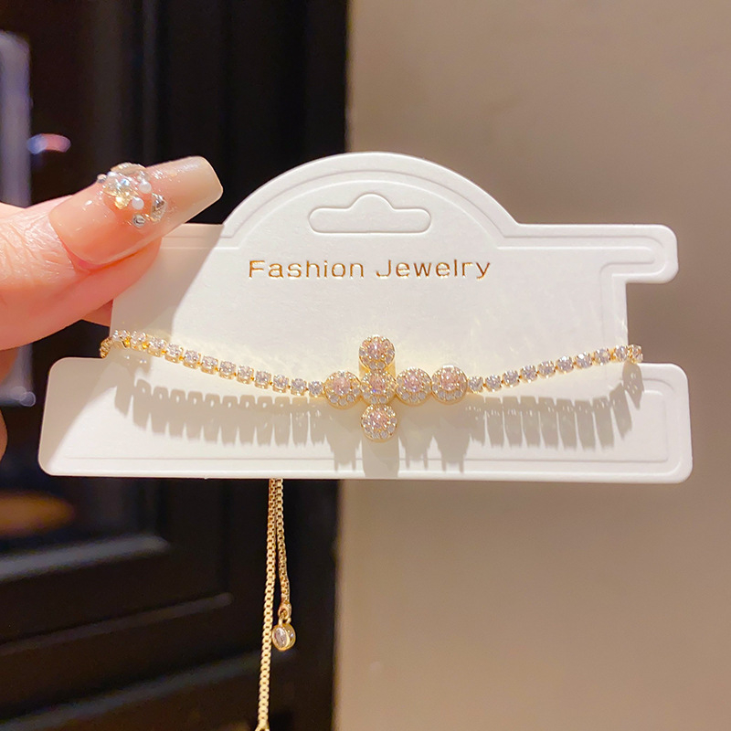 Narukvica od cirkona s geometrijskim kružnim križem — lagani luksuz, postava cirkonija, Yueli Jewelry Factory