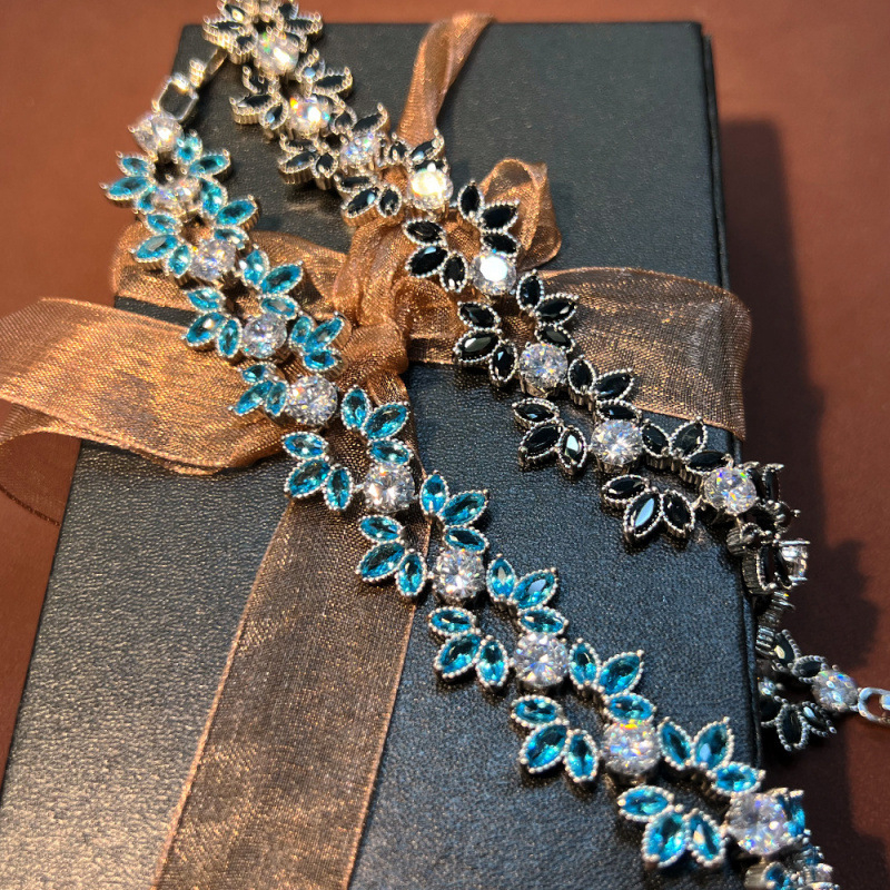 Ženski narukvica, romb oblik, dijamantno postavljena, bakar-plastični materijal, lagani luksuz stil