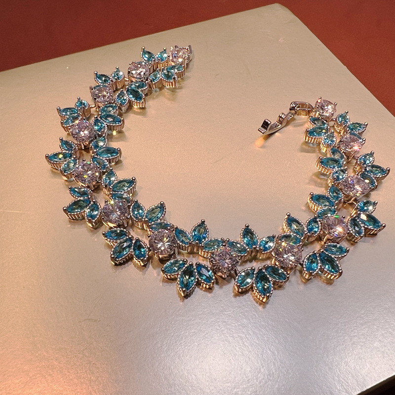 Ženski narukvica, romb oblik, dijamantno postavljena, bakar-plastični materijal, lagani luksuz stil