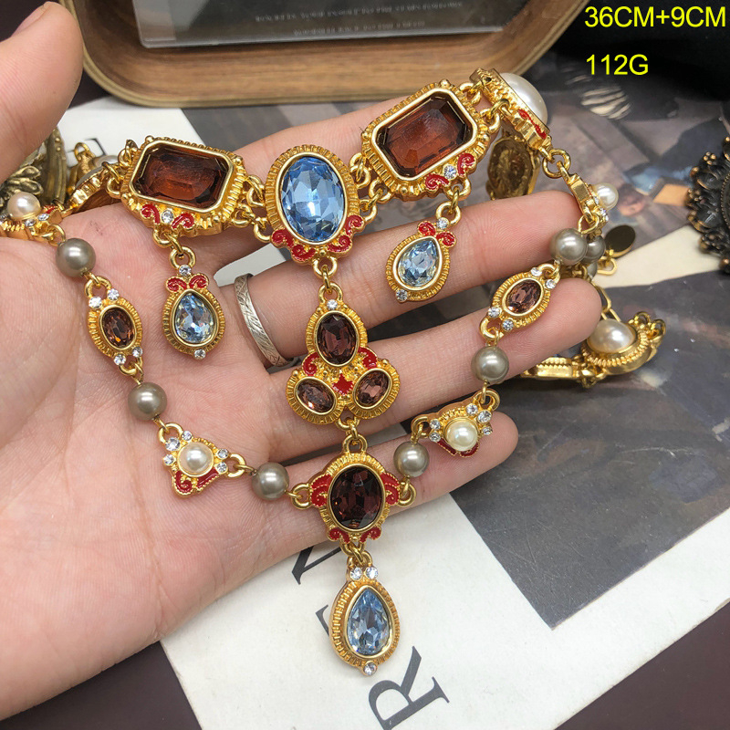 Set colier și cercei – stil vintage multi-strat, placare electrolitică, brand Oral, toamna 2024