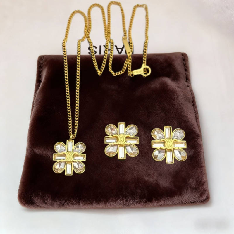 Set cercei și colier Arc De Triomphe: pandantiv lacrimă, floare pătrată cu zirconiu, cupru cu inserții de zirconiu, placare electrolitică, lanț obișnuit, stil lux lejer