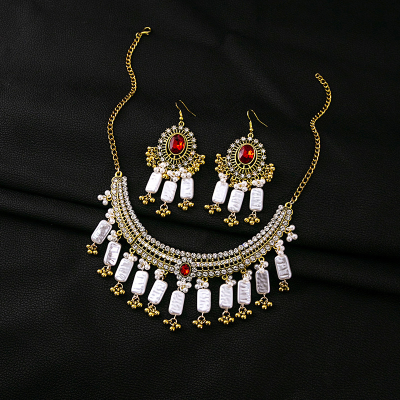 Set de bijuterii (cercei și colier) din aliaj turnat, lanț O, Model: Inimă/Picături de apă/Clopot, Stil retro