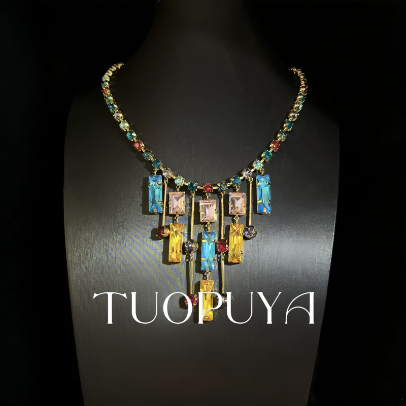 Set cercei și colier cu încrustație de cupru și mărgele de sticlă, pandant geometric, lanț standard – bijuterii feminine, stil ușor lux, de la Topya