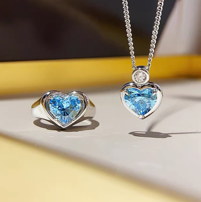 Set de bijuterii din cupru cu pandantiv inimă — lanț cu zale încrucișate și brățară, modele inimă/picătură de lacrimă/clopot