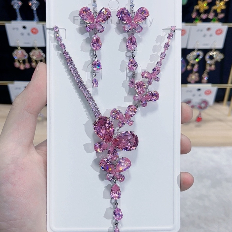 Nyaklánc és fülbevaló készlet: mesterséges kristály, medál ezüst 925, kulcscsont lánc, súly 40 g