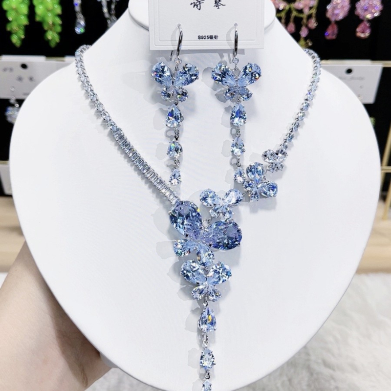 Nyaklánc és fülbevaló készlet: mesterséges kristály, medál ezüst 925, kulcscsont lánc, súly 40 g