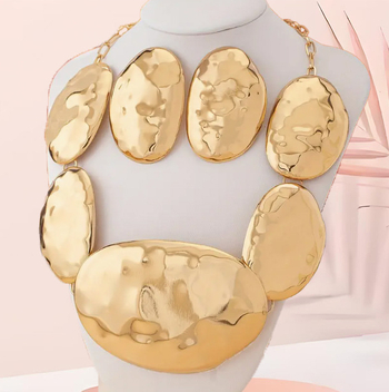 Željezni set nakita – elektoplatisani naušnice i ogrlica s nepravilnim ovalnim metalnim geometrijskim uzorkom, lanac u obliku slova O, privjesak od legure