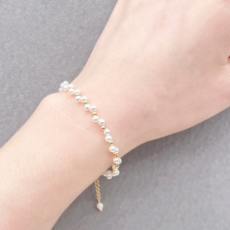 Ogrlica s umjetnim perlama, geometrijski privjesak od srebra 925, ručno izrađena