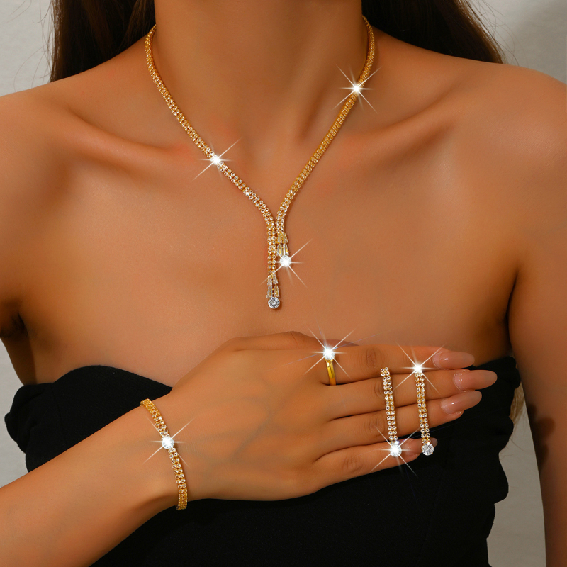 Set nakita: claw chain ogrlica i naušnice s marquise cirkonima, kristalni detalji, ručni dodatak