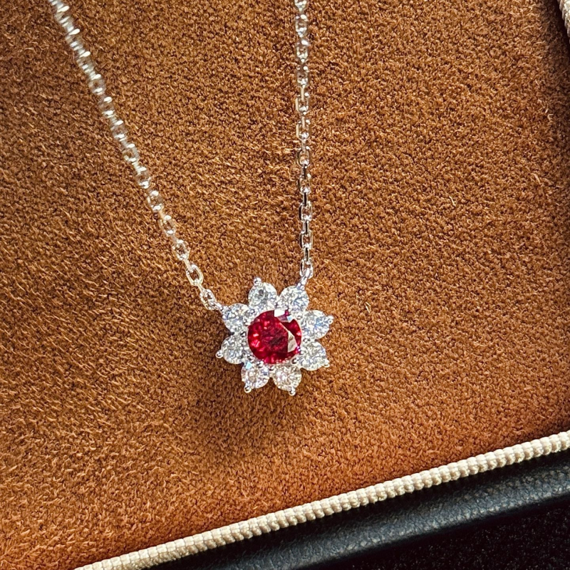 Set naušnica i ogrlice od 925 srebra s cvjetnim uzorkom, elektroplatirani završetak, klasičan lanac