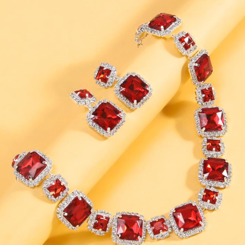 Ženski set nakita: ogrlica i naušnice s rhinestones, geometrijski uzorak, elektroplatinirani završetak