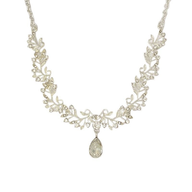 Geometriai mintázatú nyaklánc ötvözetből, elektroplatírozás, 41–50 cm hosszú, szabályos lánc (Anyag: ötvözet; Bevonat: elektroplatírozás; Forma: geometriai; Lánc hossza: 41–50 cm; Lánctípus: szabályos)