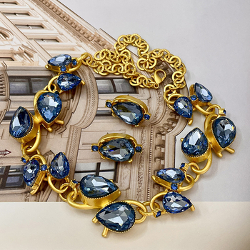 Geometriai mintázatú nyaklánc műkristállyal, gyémánt-fényezéssel, kulcscsonti lánccal, műkristály medállal