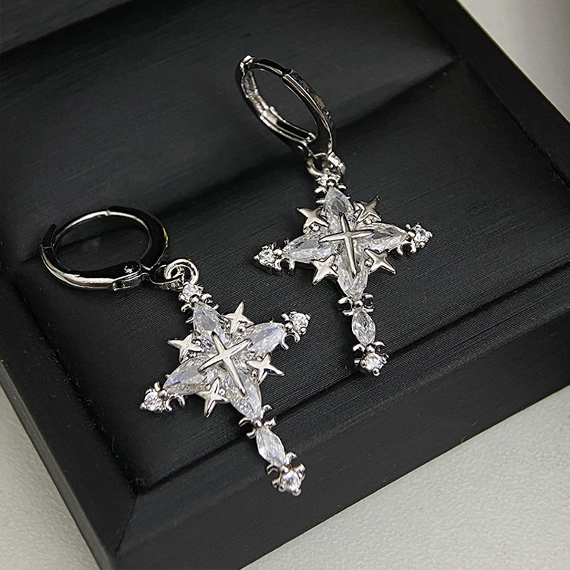 Set naušnica i ogrlice: četverokraki zvijezda-krst, zlatno ugradbeni poludrago kamenje, bakar, križasti lanac, jesen 2025