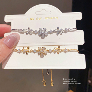 Narukvica s privjeskom cvijeta i cirkonima, 18K zlato-pozlaćena; Lanzan Jewelry Factory marka; za žene, lagani luksuz; materijal: bakar-plastik; izlazak jesen 2025