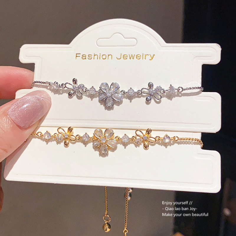 Narukvica s privjeskom cvijeta i cirkonima, 18K zlato-pozlaćena; Lanzan Jewelry Factory marka; za žene, lagani luksuz; materijal: bakar-plastik; izlazak jesen 2025