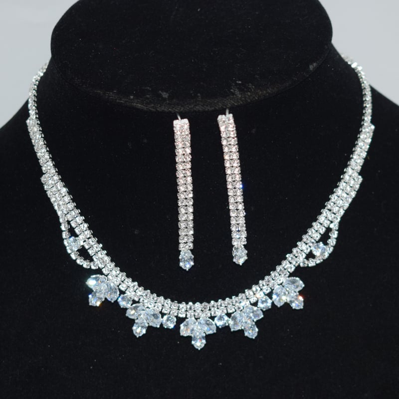 Set nakita: naušnice i ogrlica s Rhinestone, cvjetni motiv, običan lanac, elektroplakiranje