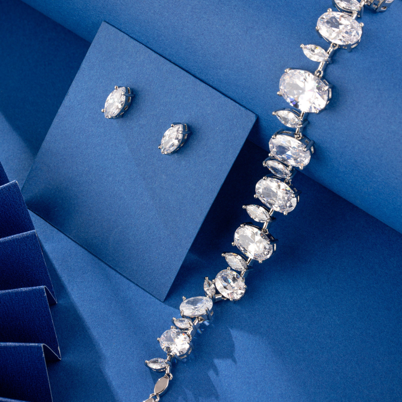 Bakreni set nakita s cirkonom, tanak lanac, naušnice i ogrlica, uzorak zvijezde/sunce i mjesec/univerzum, svježi i sladak stil