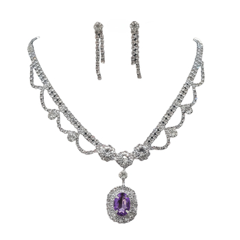 Dva dijela set nakita: ogrlica i naušnice; Materijal: bakrena legura; Privjesak materijal: kristal; Lanac: standardni lanac; Oblik: geometrijski; Marka: tecan