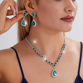 Set nakita: naušnice i ogrlica od kristala s kapljom vode, dijamantno brušenje, lagani luksuz stil