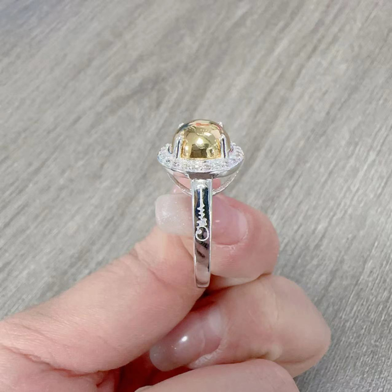 Réz gyűrű, nyitott állítható, etnikus-geometriai stílus, kopott felület, imitált moissanit, uniszex